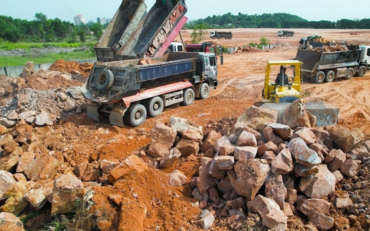 SAN LẤP MẶT BẰNG DẦU TIẾNG